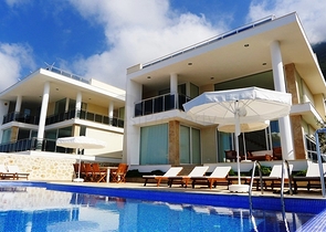 5 bedroom villa in the resort town of Kas