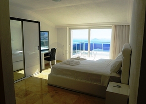 5 bedroom villa in the resort town of Kas