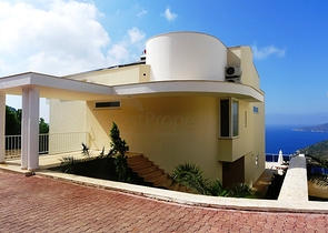 5 bedroom villa in the resort town of Kas