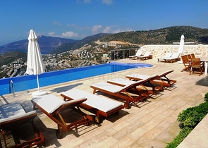 5 bedroom villa in the resort town of Kas