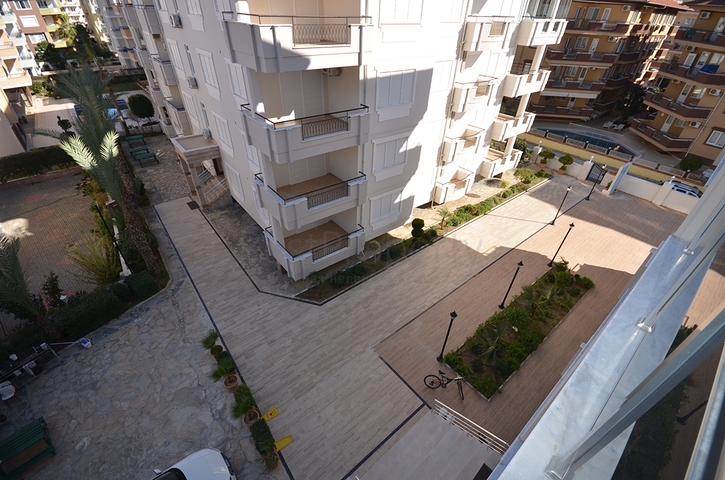 Large 1+1 apartment in the center of Oba district, just 100 meters from the sea 