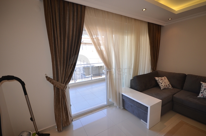 Large 1+1 apartment in the center of Oba district, just 100 meters from the sea 