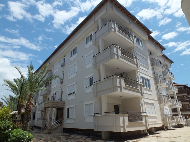 Large 1+1 apartment in the center of Oba district, just 100 meters from the sea 
