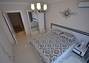 Large 1+1 apartment in the center of Oba district, just 100 meters from the sea 