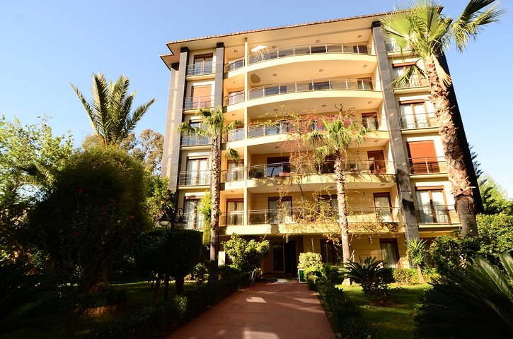 2+1 apartment in a prestigious complex for rent