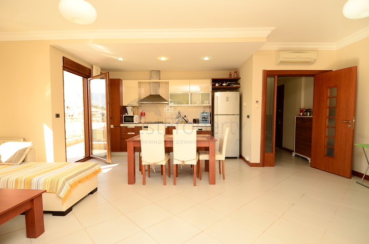 2+1 apartment in a prestigious complex for rent