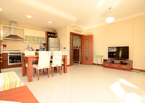 2+1 apartment in a prestigious complex for rent