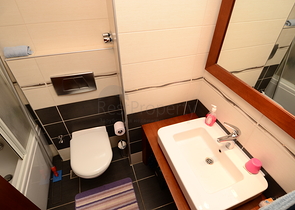 2+1 apartment in a prestigious complex for rent