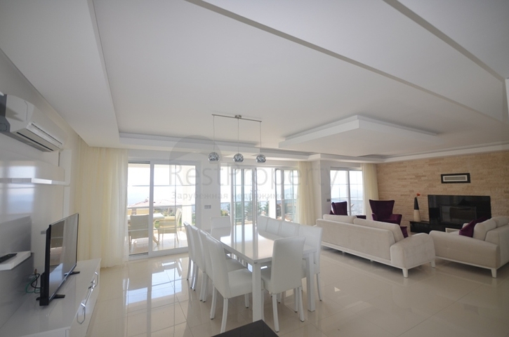 Luxury 5+2 mansion in Fethiye