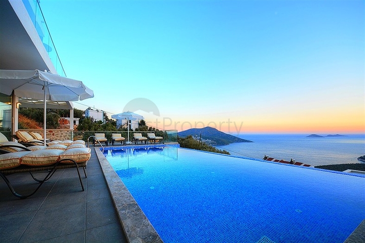 5+1 private villa in Kalkan with sea and island views
