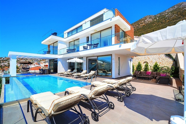 5+1 private villa in Kalkan with sea and island views