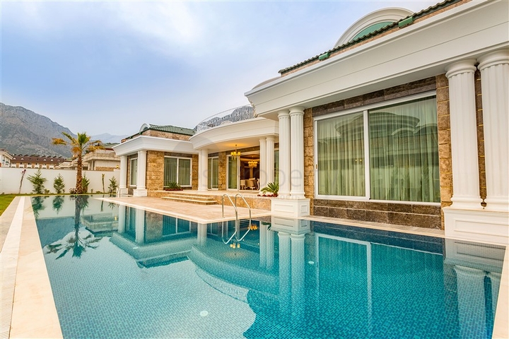 Luxury villas in Kemer
