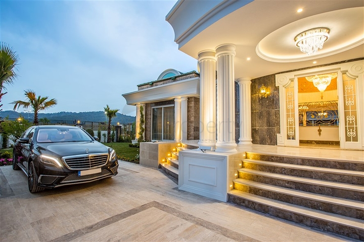 Luxury villas in Kemer