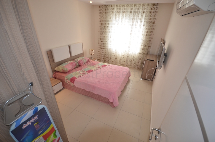 1+1 Apartment in Avsallar district