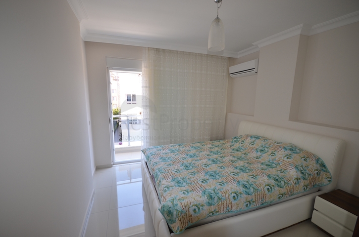 Beautiful 2+1 apartment with sea view in the center of Oba