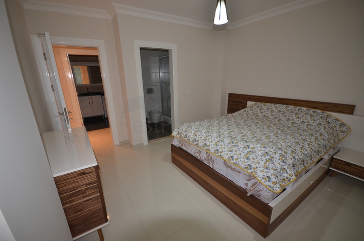 Beautiful 2+1 apartment with sea view in the center of Oba