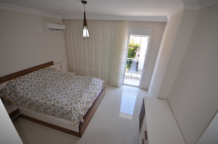 Beautiful 2+1 apartment with sea view in the center of Oba