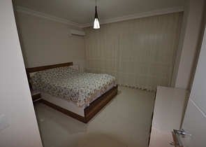 Beautiful 2+1 apartment with sea view in the center of Oba