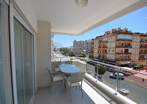 Beautiful 2+1 apartment with sea view in the center of Oba