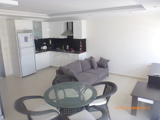 Studio apartment in the famous Orion Garden complex for rent