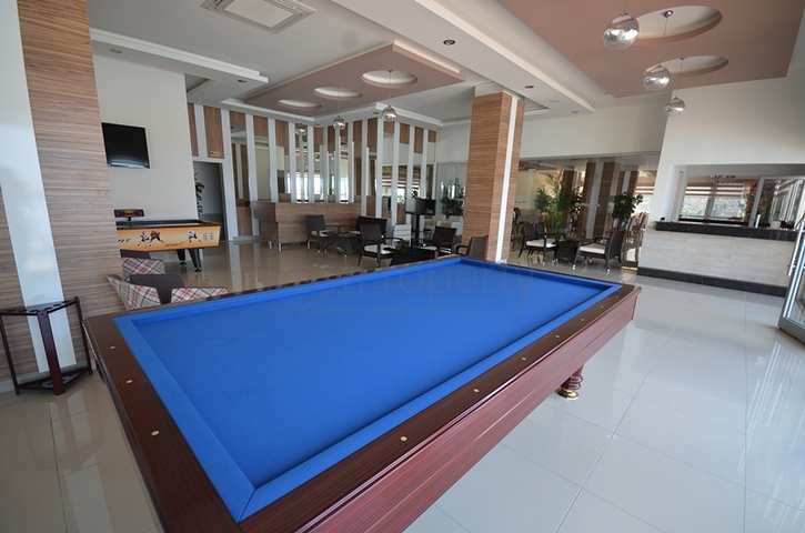 Studio apartment in the famous Orion Garden complex for rent