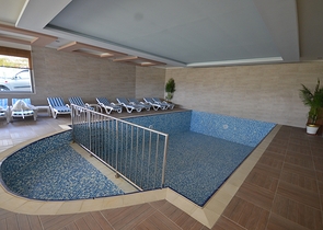 Studio apartment in the famous Orion Garden complex for rent