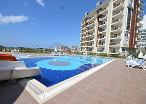 Studio apartment in the famous Orion Garden complex for rent