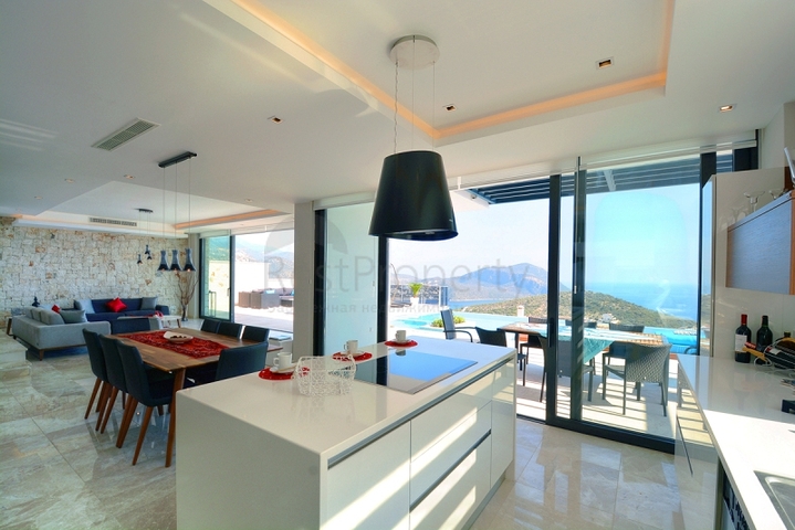 Magnificent villa with sea view in Kalkan