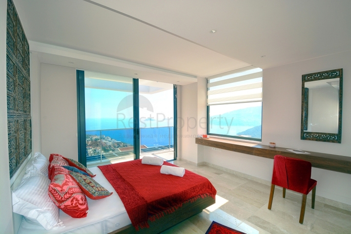 Magnificent villa with sea view in Kalkan
