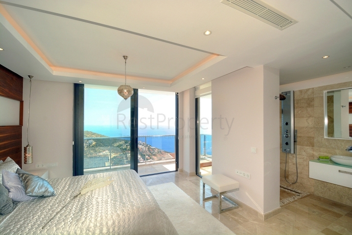 Magnificent villa with sea view in Kalkan