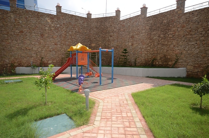 1+1 apartment in a hotel-plan complex in Kestel