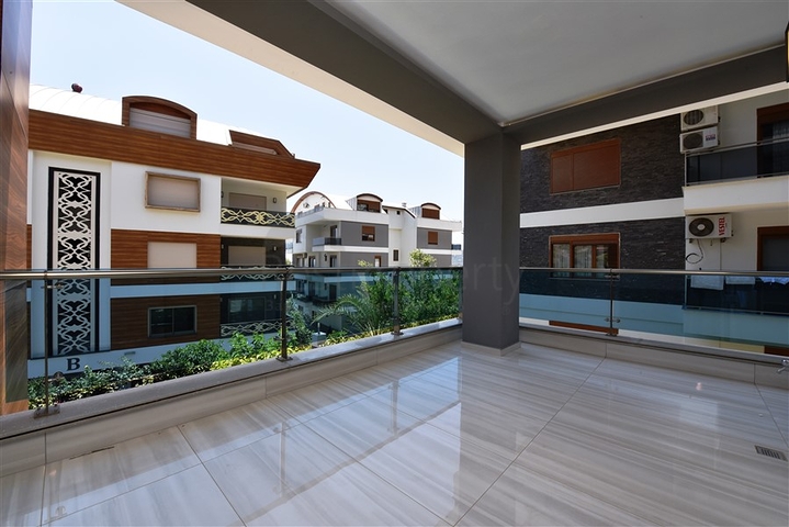 Apartments in a new modern complex in the center of Alanya