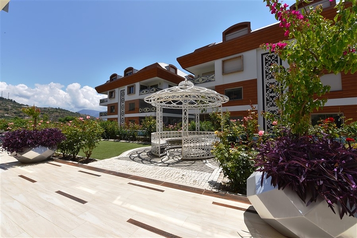 Apartments in a new modern complex in the center of Alanya