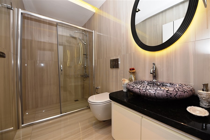 Apartments in a new modern complex in the center of Alanya