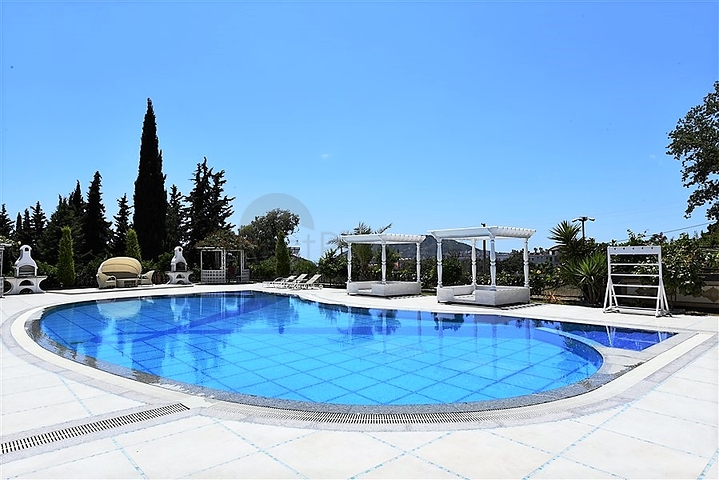 Apartments in a new modern complex in the center of Alanya