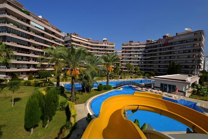 Spacious two-bedroom apartment just 150 meters from the sea.