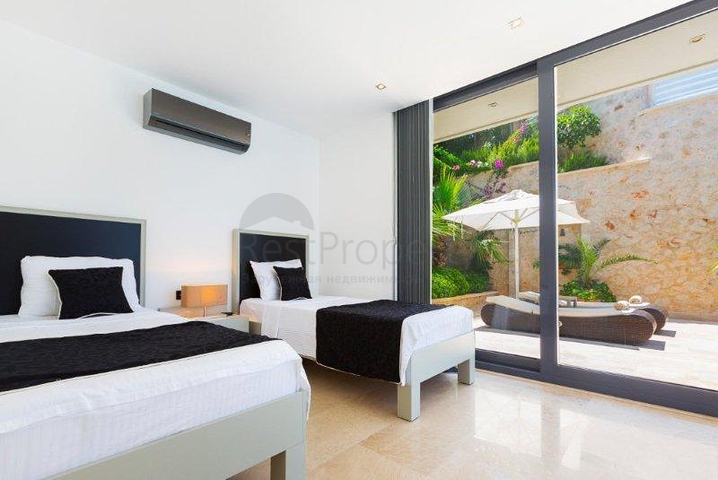 Luxury villa in Kalkan with sea view