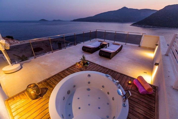 Luxury villa in Kalkan with sea view