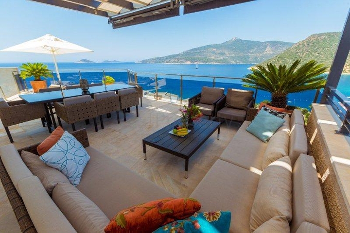 Luxury villa in Kalkan with sea view