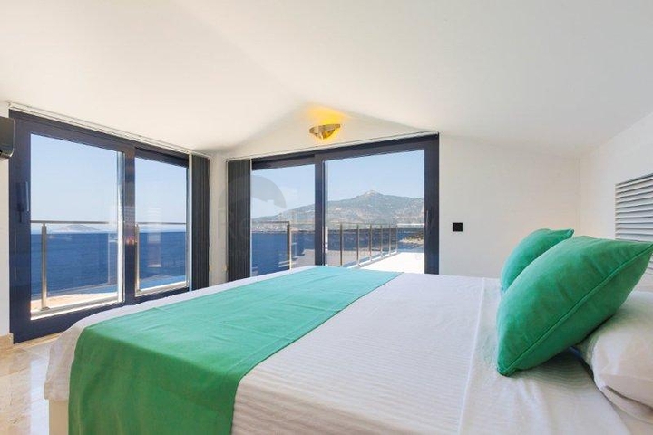 Luxury villa in Kalkan with sea view