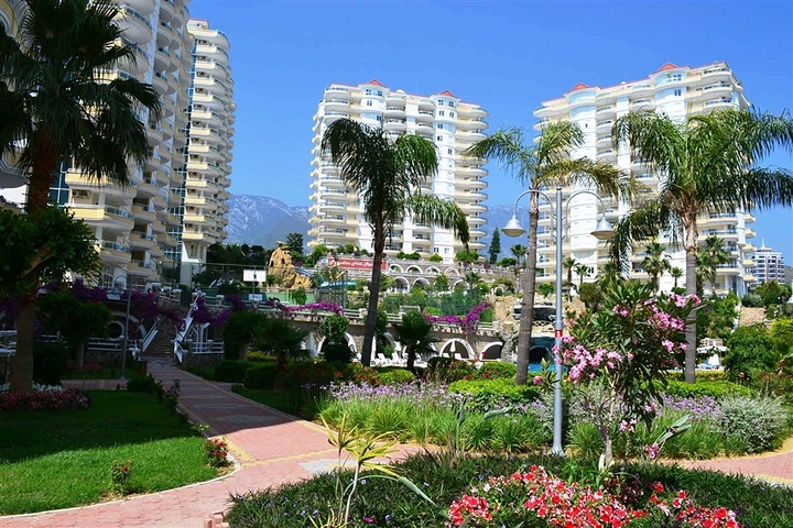 Duplex for a large family in Mahmutlar