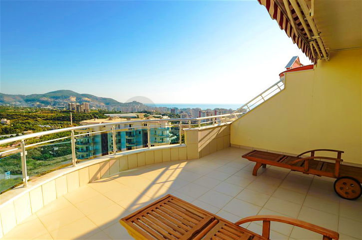 Duplex for a large family in Mahmutlar