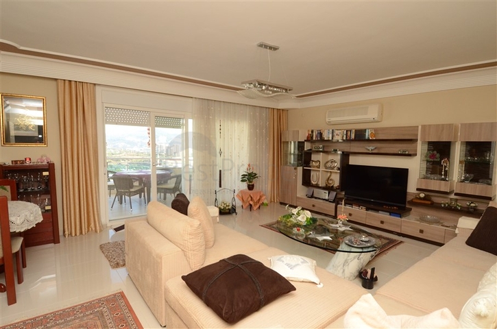 Duplex for a large family in Mahmutlar
