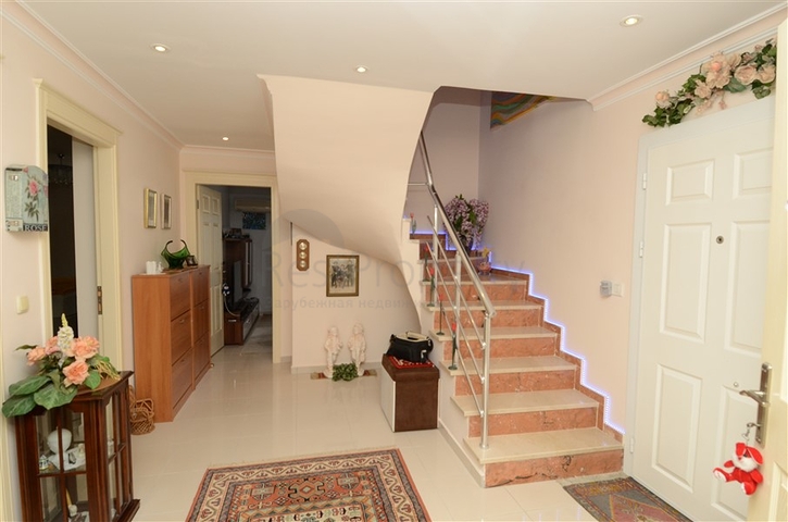 Duplex for a large family in Mahmutlar