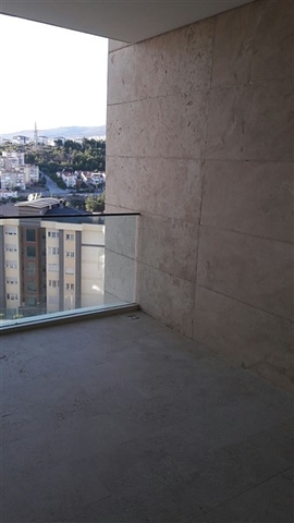 Spacious duplex for a large family in Izmir