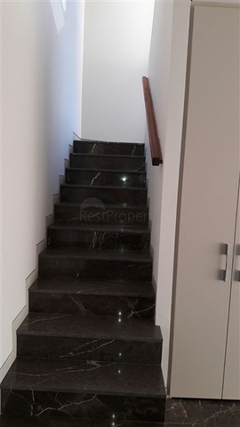 Spacious duplex for a large family in Izmir