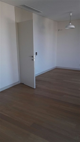 Spacious duplex for a large family in Izmir