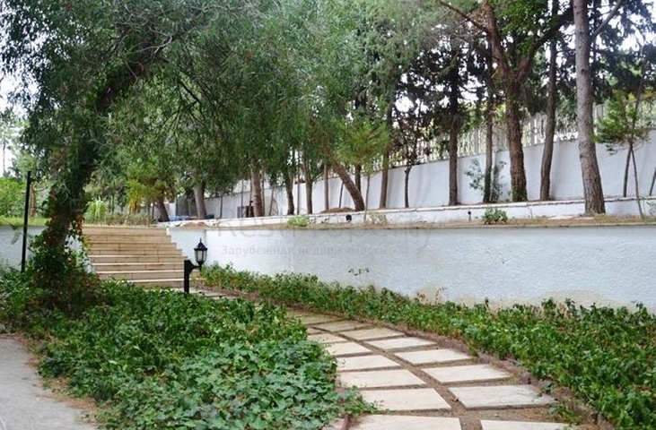 3+2 villa for a large family