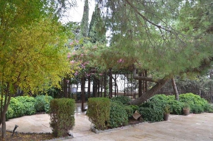 3+2 villa for a large family