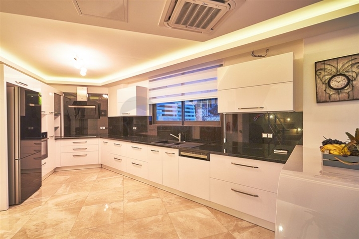 Luxury villa 5+1 in Kalkan